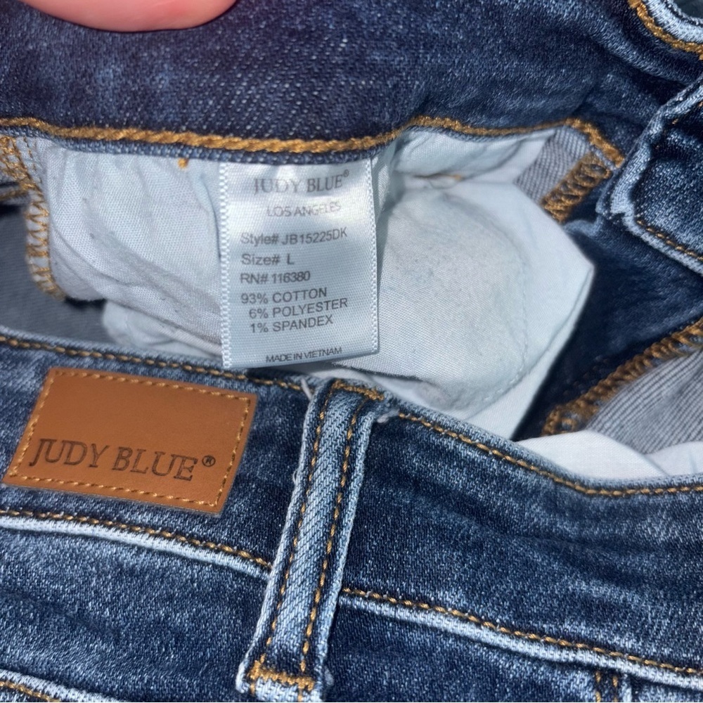 Judy Blue Evelyn High Rise Denim Bermuda Jean Shorts size Large - Picture 4 of 4